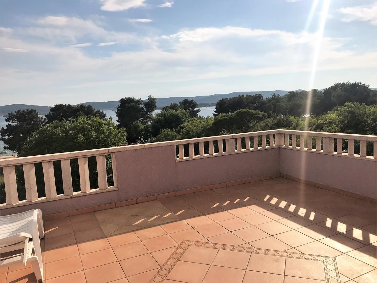 Villa Toni Sveti Filip i Jakov Eksteriør billede